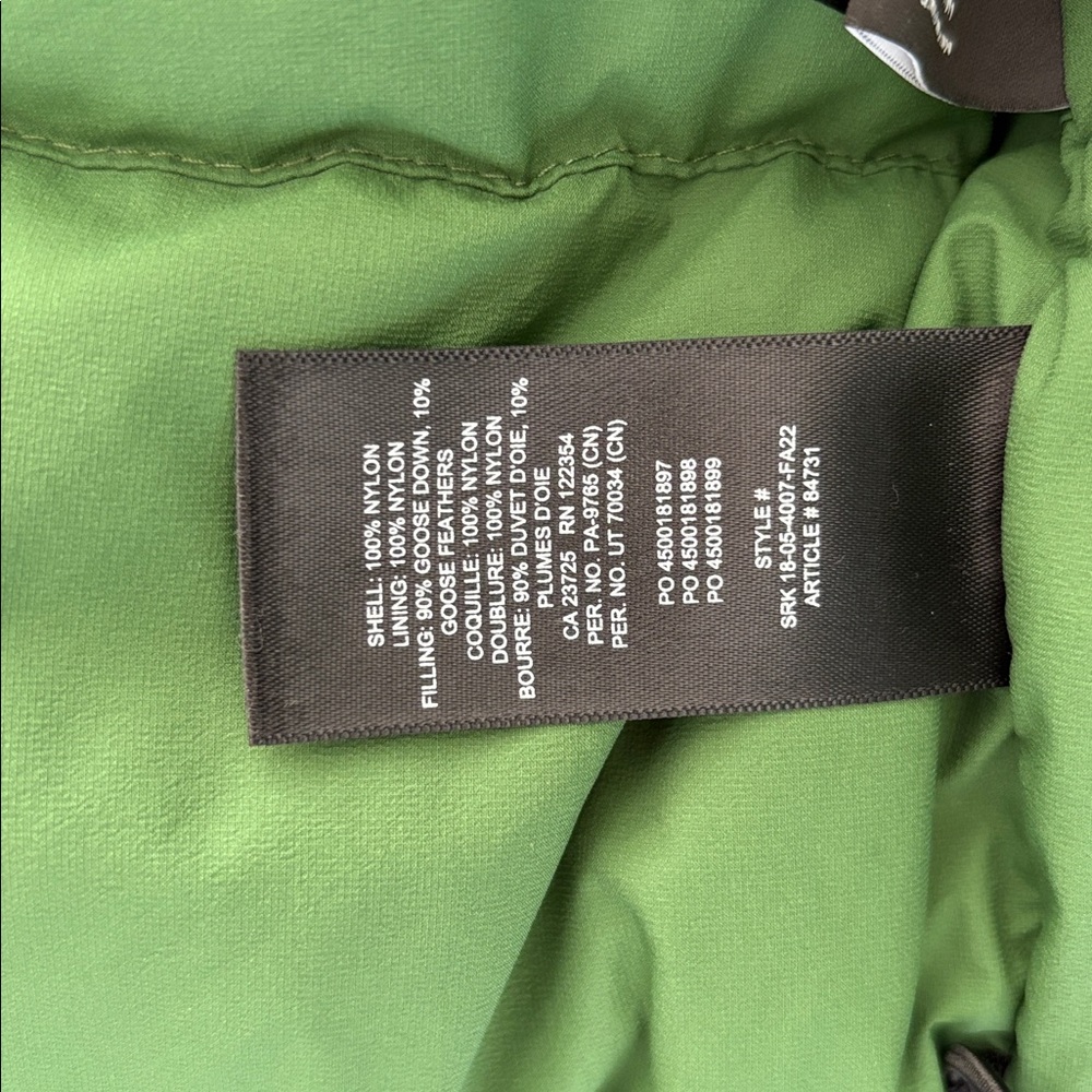 Aritzia The Super Puff Green Vest with Hood size XS - Picture 8 of 9